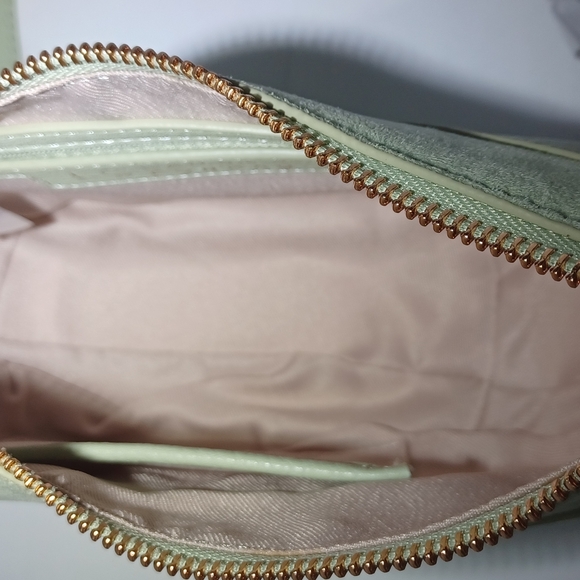 Lauren Conrad Vegan Leather Crossbody NWT Host Pick - Picture 5 of 9